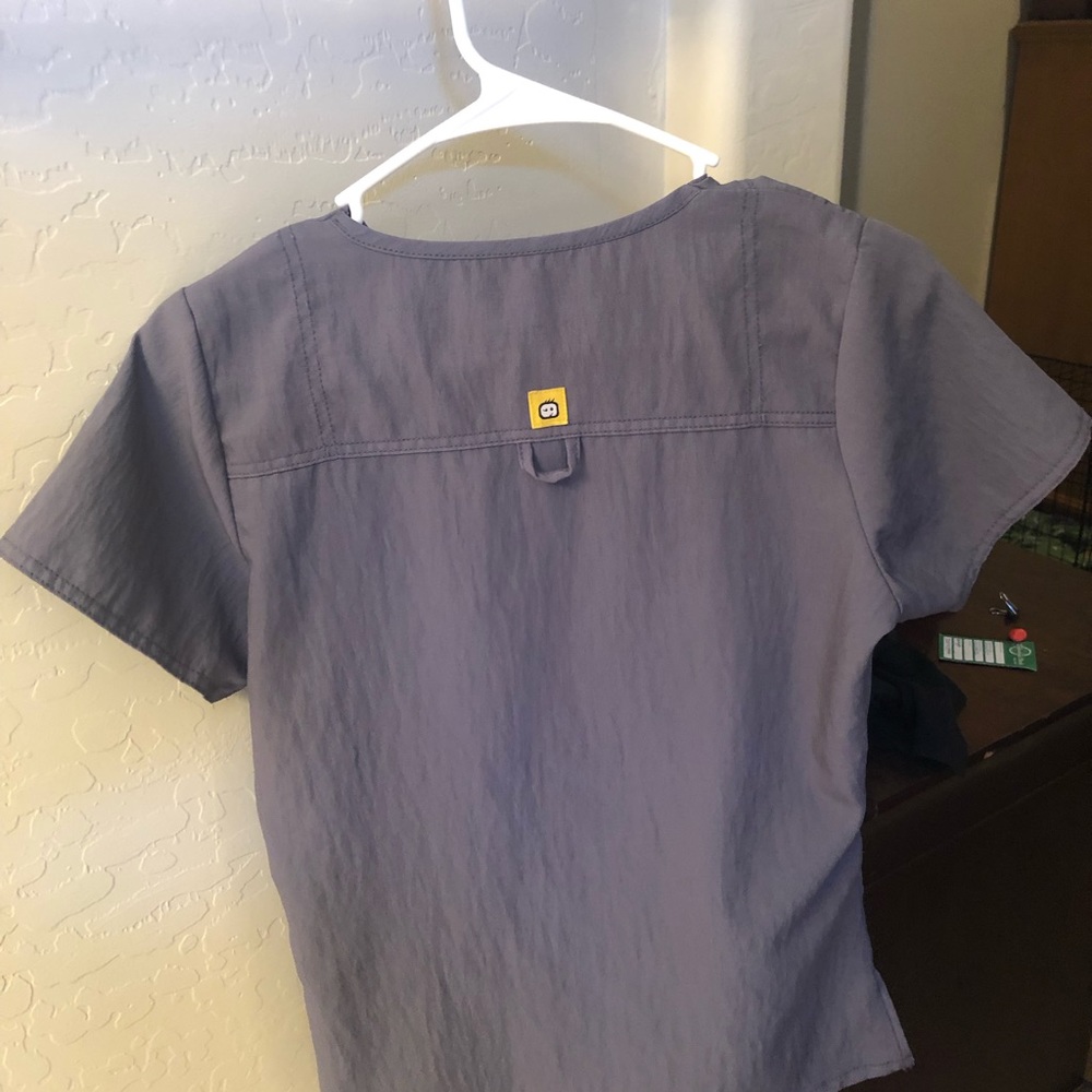 Scrub top - Picture 2 of 2